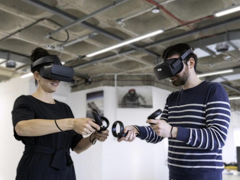 how to use virtual reality as a training tool